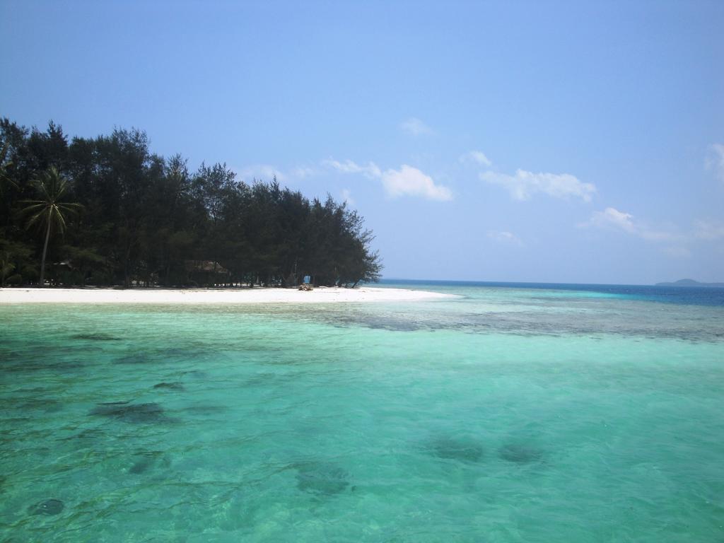 Menjangan Resort Karimunjawa-Inseln Zimmer foto